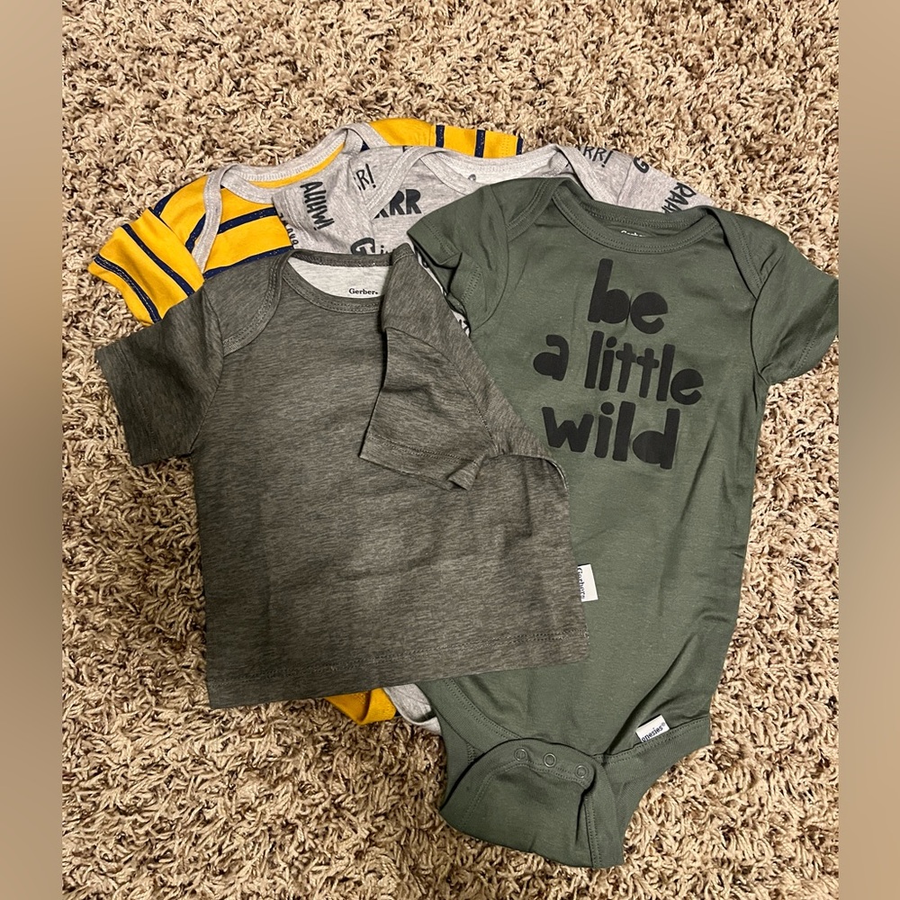 NWOT Gerber Onesies & T-Shirt Bundle 6-9M